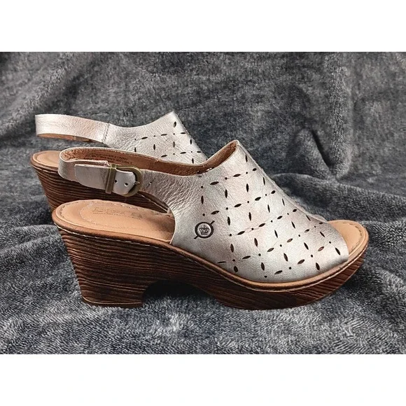 Born F59410 Silver Leather Slingback Wedge Sandals Laser Cut Floral Women's 7.5M - Picture 5 of 9